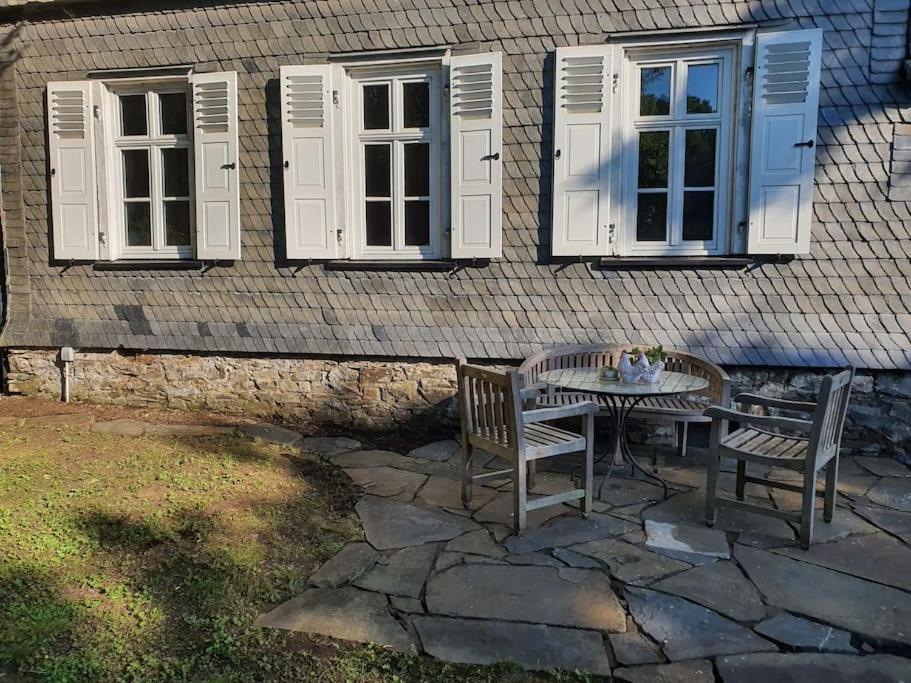 Villa Stilvolles Grosses Ferienhaus Mit Garten Mittelhof Exterior foto