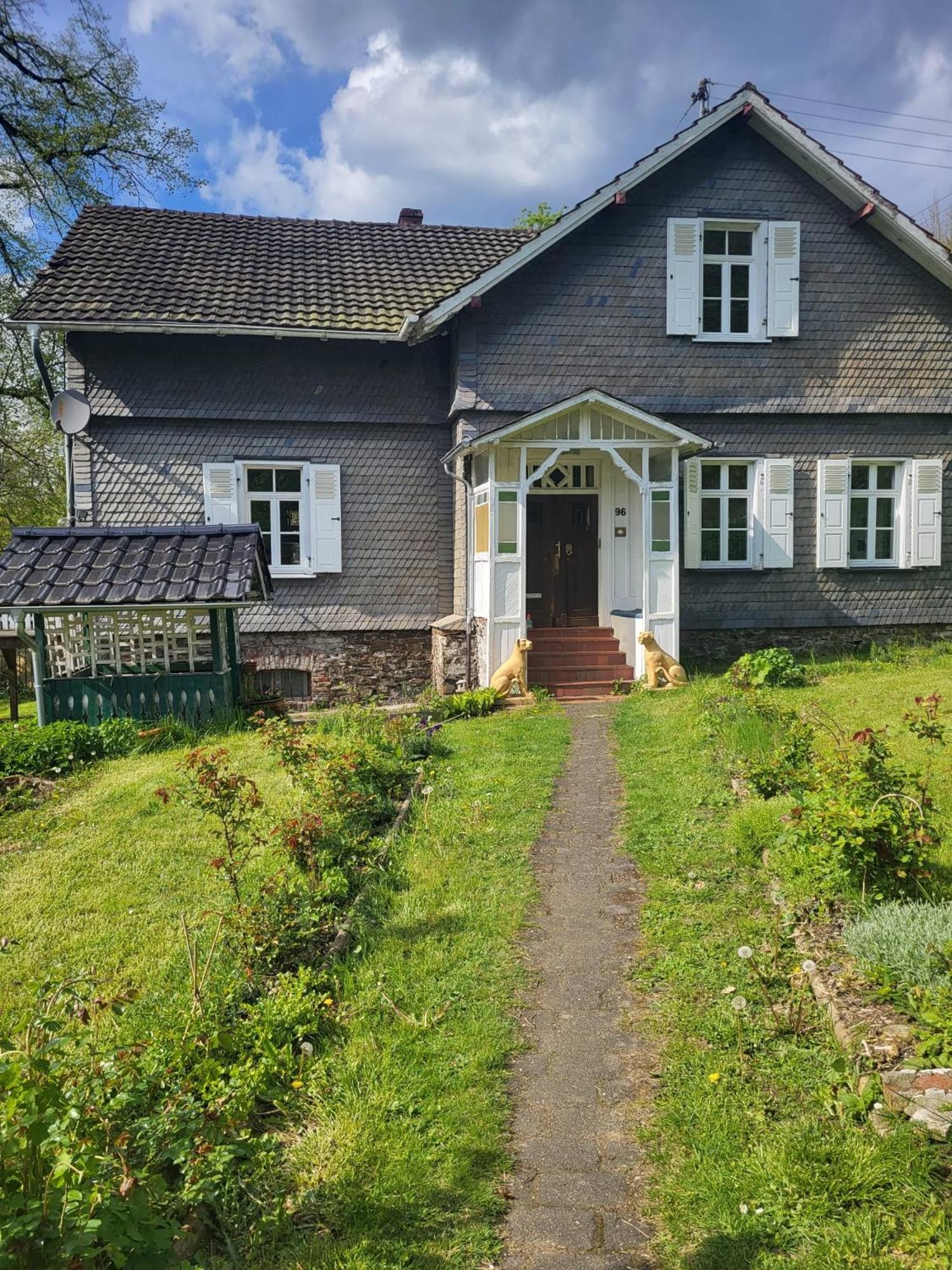 Villa Stilvolles Grosses Ferienhaus Mit Garten Mittelhof Exterior foto